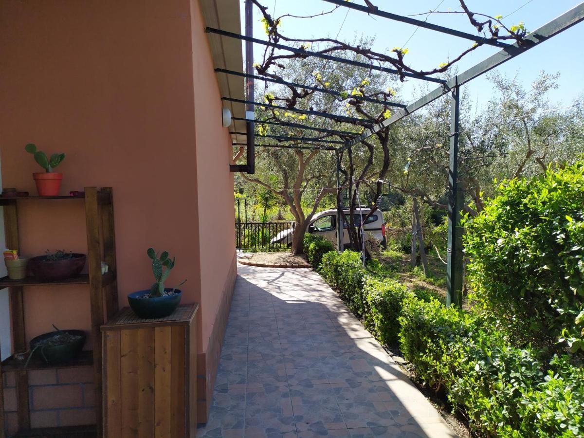 Il Vigneto "Cottage" Гаджи Экстерьер фото
